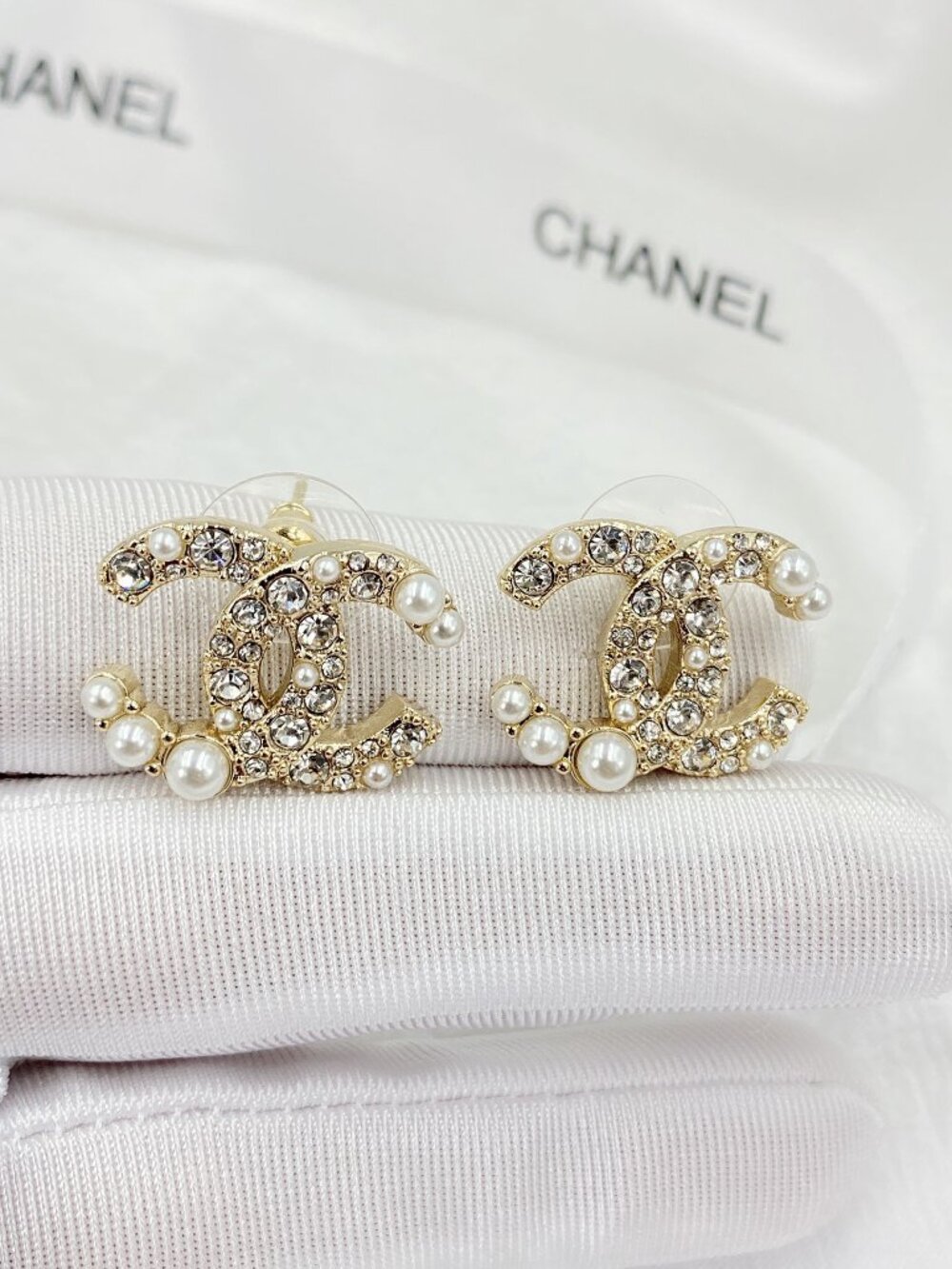 Chanel earrings - Picture 4 of 7